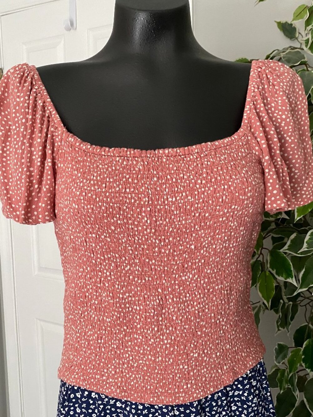 Abercrombie & Fitch Pink and White polka-dot smocked crop top - Large